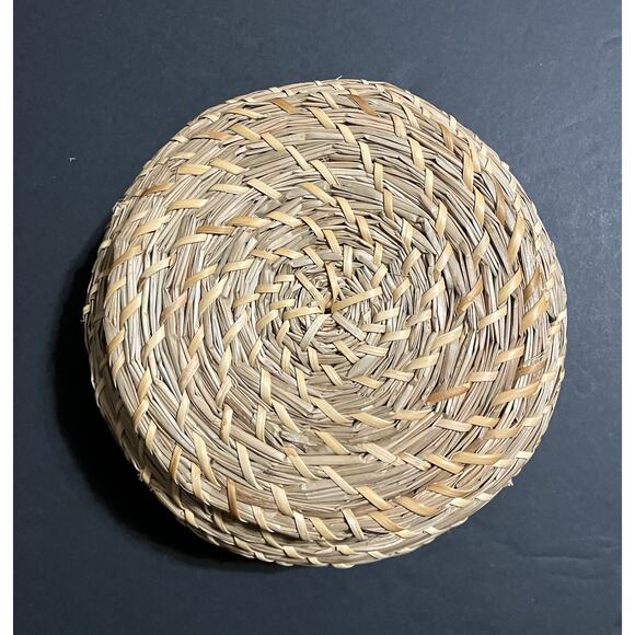 Hand Woven Decorative Seagrass Wicker Storage Basket Container w Lid 7.5” X 4” - Picture 2 of 7